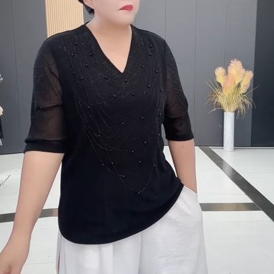 纯色重工烫钻钉珠V领半袖蕾丝衫