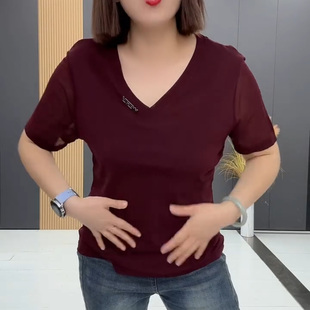 夏季女款洋气韩版加肥加大码纯色净版V领短袖蕾丝T恤小衫显瘦百搭