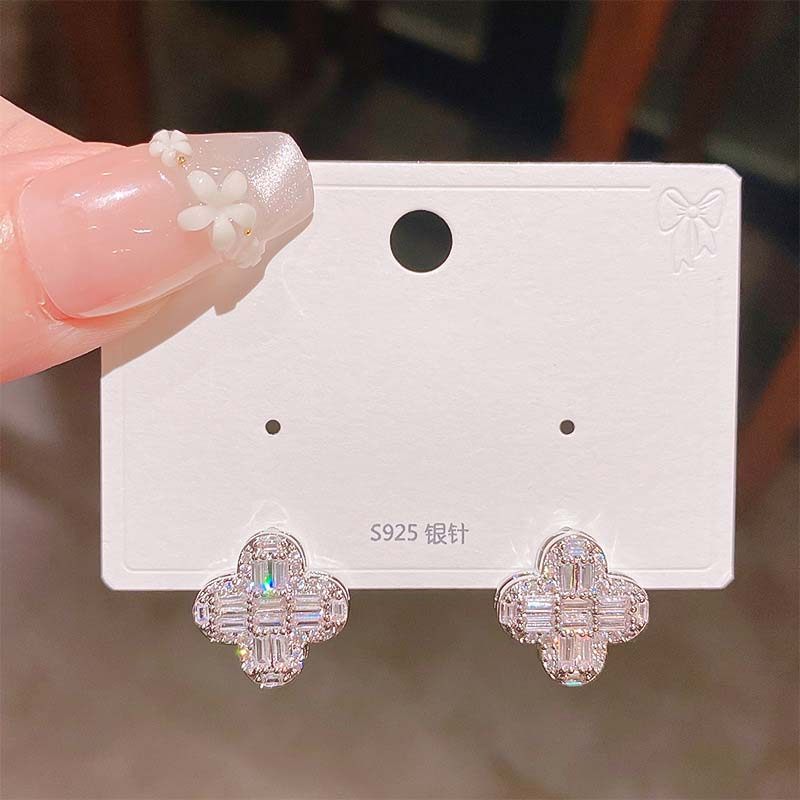 银针四叶花耳饰女轻奢高端高级感爆款气质耳环 超闪简约耳钉,饰品/流行首饰/时尚饰品新,耳钉,淘宝优惠券,粉丝福利购,淘宝优惠卷