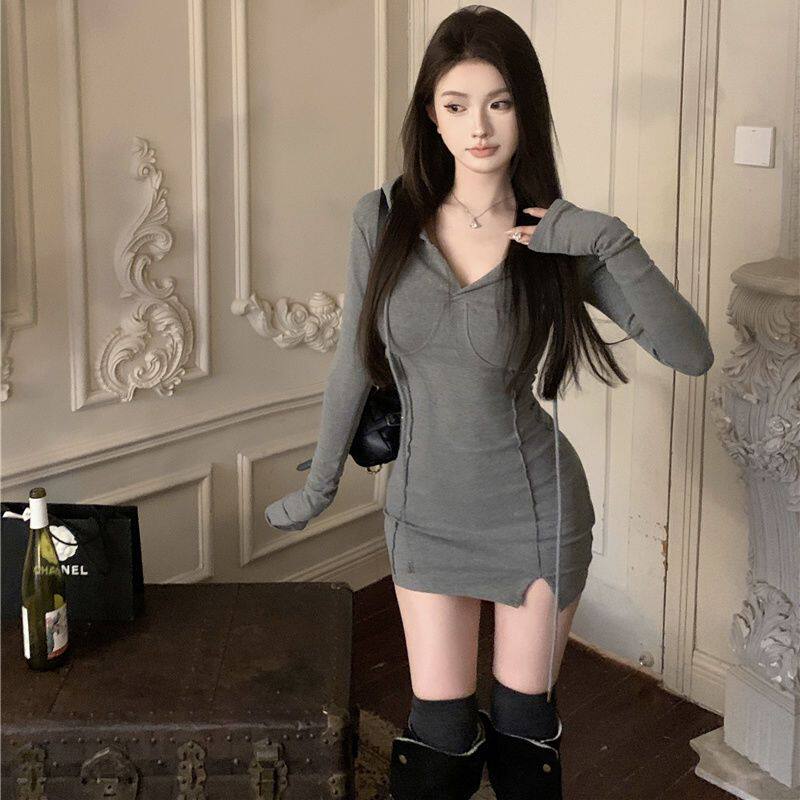 2026年休闲纯欲风辣妹紧身连帽包臀裙女小个子收腰甜美连衣裙子