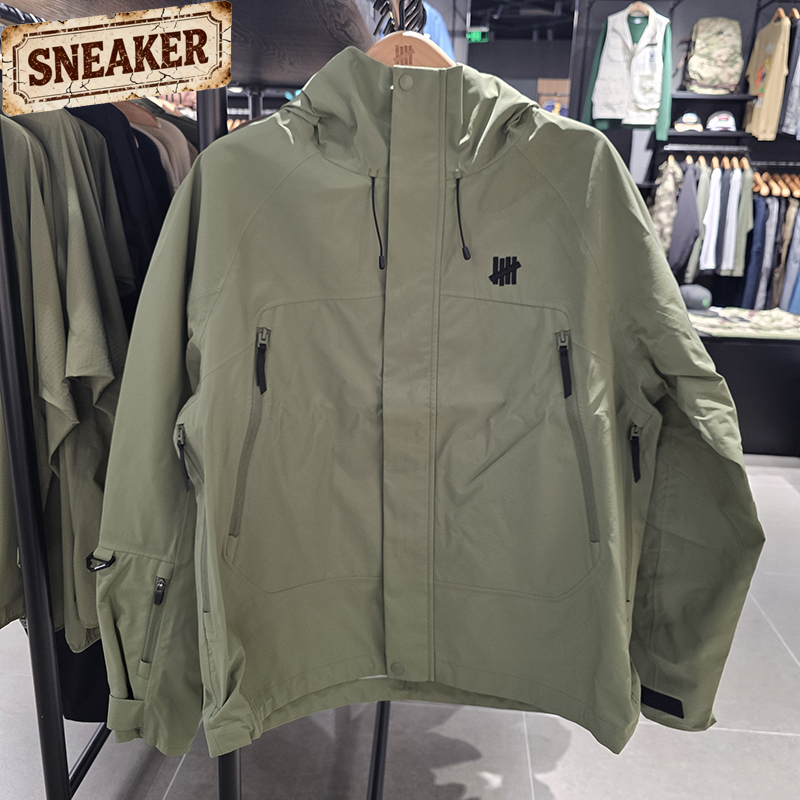 UNDEFEATED五条杠男女同款防泼水连帽户外速干夹克外套UC43GWJ25M