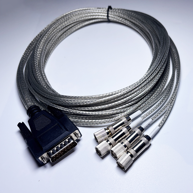 E1DB15转4L9/4BNC连接线