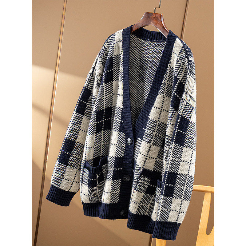 ￥439 秒！春天家 格纹 羊毛宽松V领长袖毛衣针织开衫外套21F9