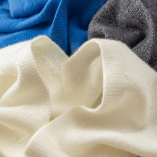 春上7号 无缝一体100羊毛深V领毛衣马甲背心D女99B1 外贸D价真香