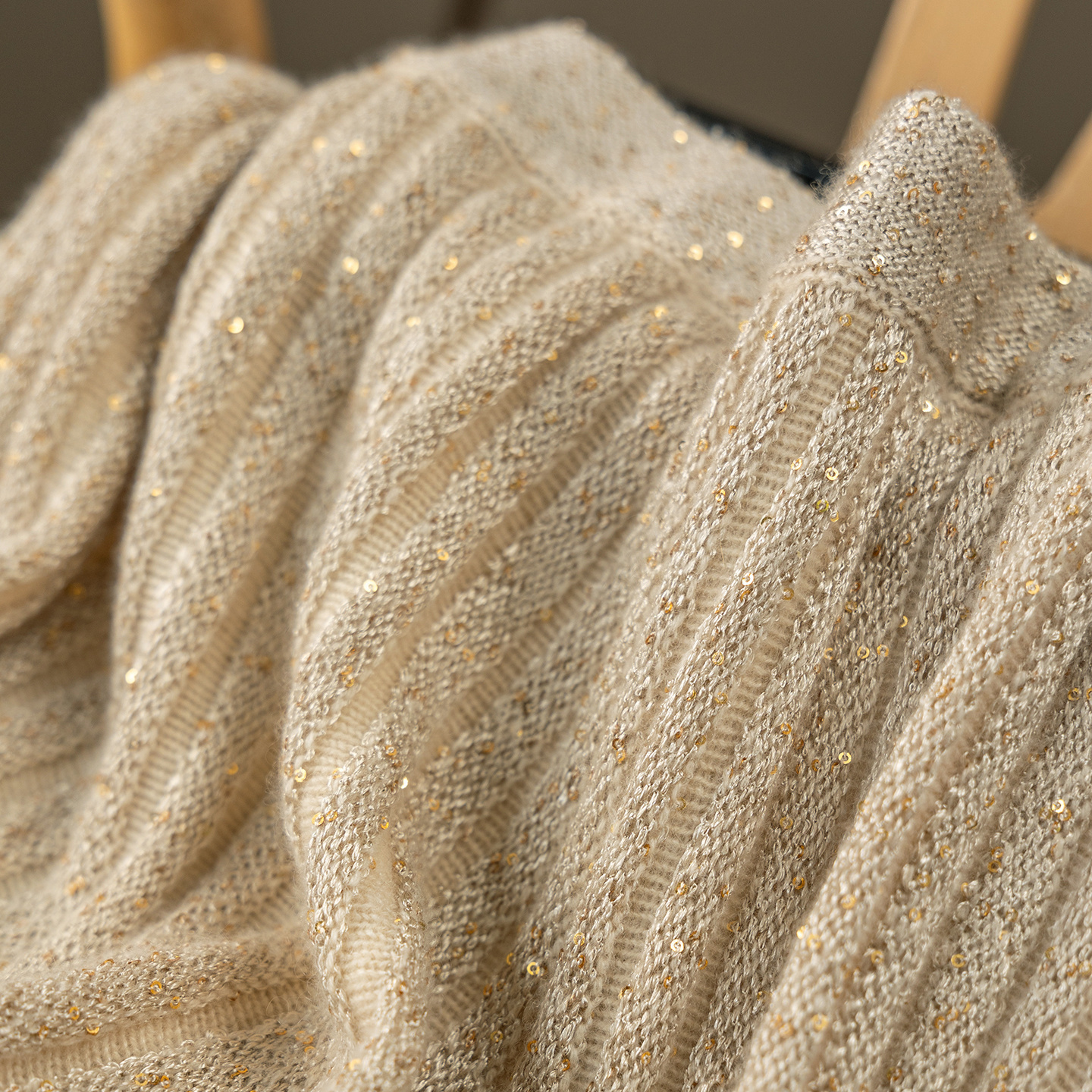 法G细闪珠片纱羊绒针织坑条半裙