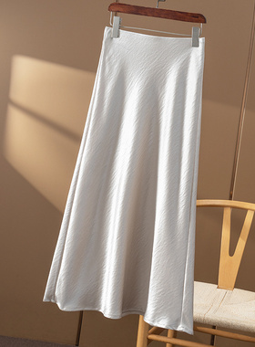 ￥239 秒！光泽感 斜裁缎面松紧腰A字微包臀半身裙春上7号44A9