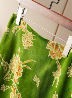 H春上7号 克制感 法柜含天丝提花A字微包臀后开叉半身裙女16L2