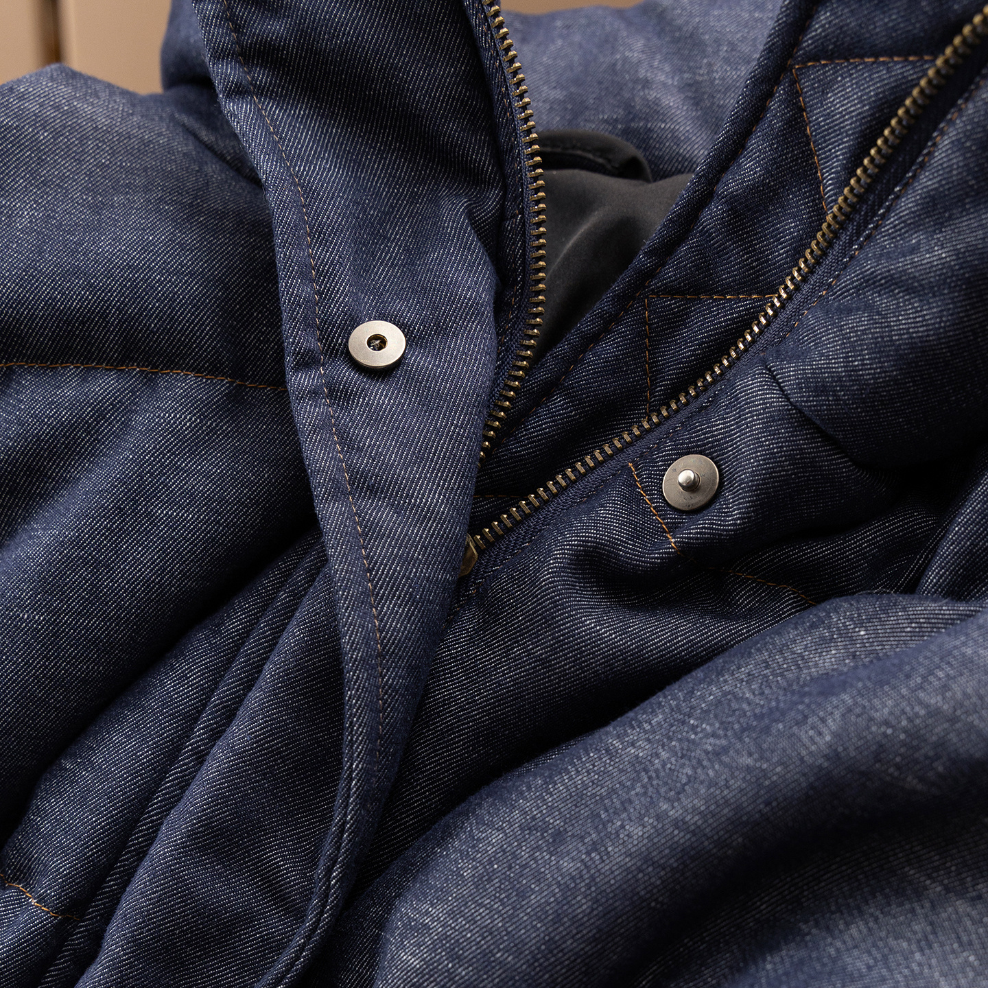 法柜轻暖90白鸭绒立领羽绒面包服