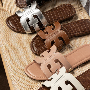 法柜头层牛皮镂空平底一字拖鞋 经典 春天家女32B7 秒 ￥329