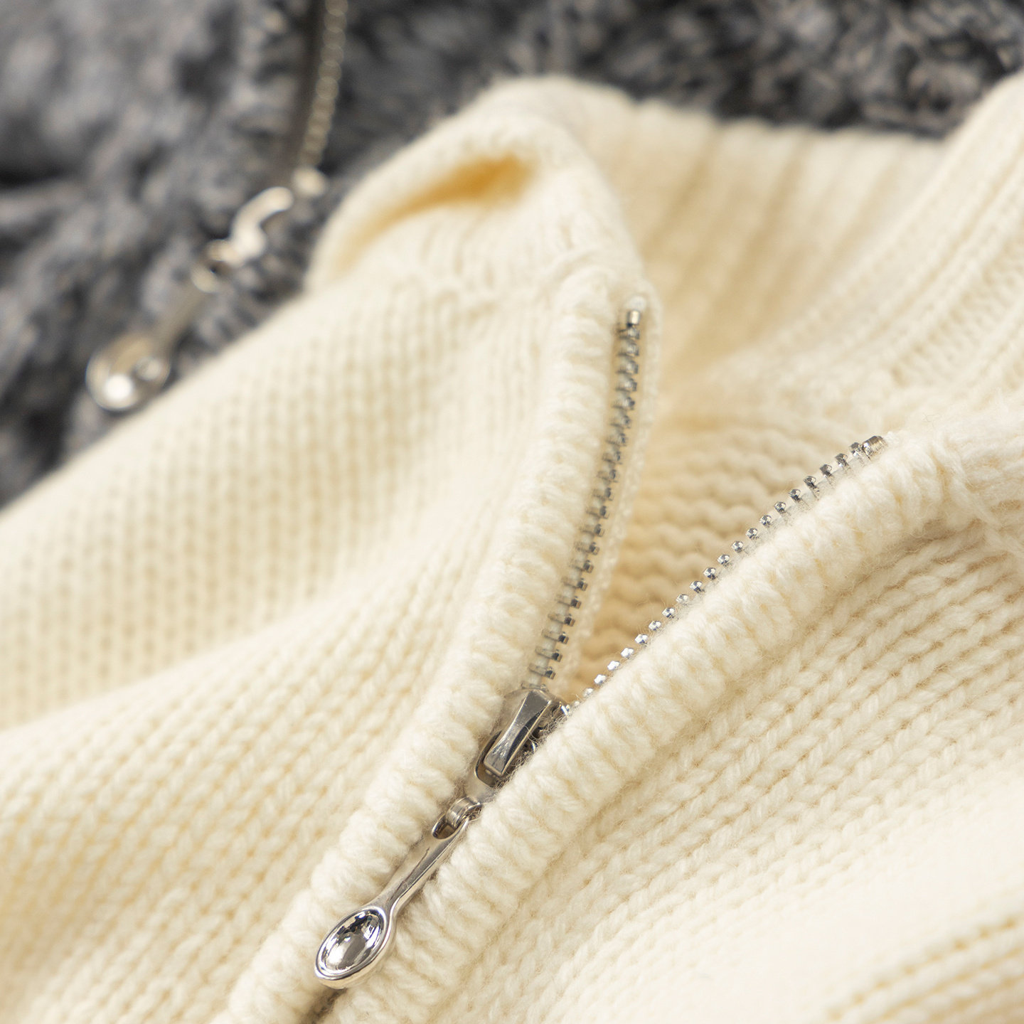 法柜100羊毛拉链半开襟花纱毛衣