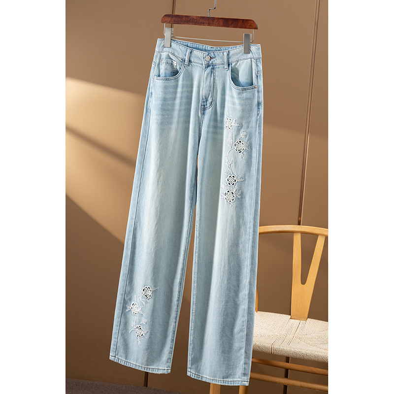￥279 秒！春天家 G镂空玫瑰花刺绣烫钻直筒阔腿牛仔裤女8W50