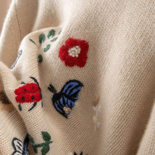 H春上7号 法柜重工立体彩色刺绣100羊绒圆领毛衣D女51I3 甜蜜花园