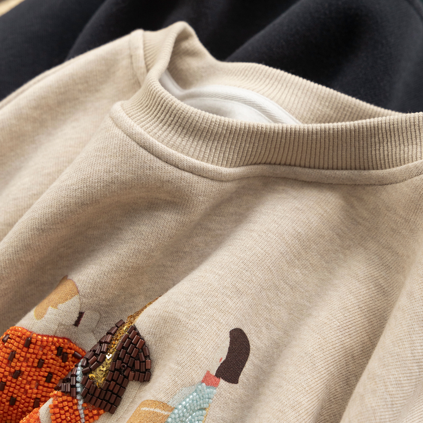 法柜设计钉珠加绒宽松长袖卫衣