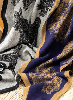 法G复古提花100羊毛三角围巾披肩