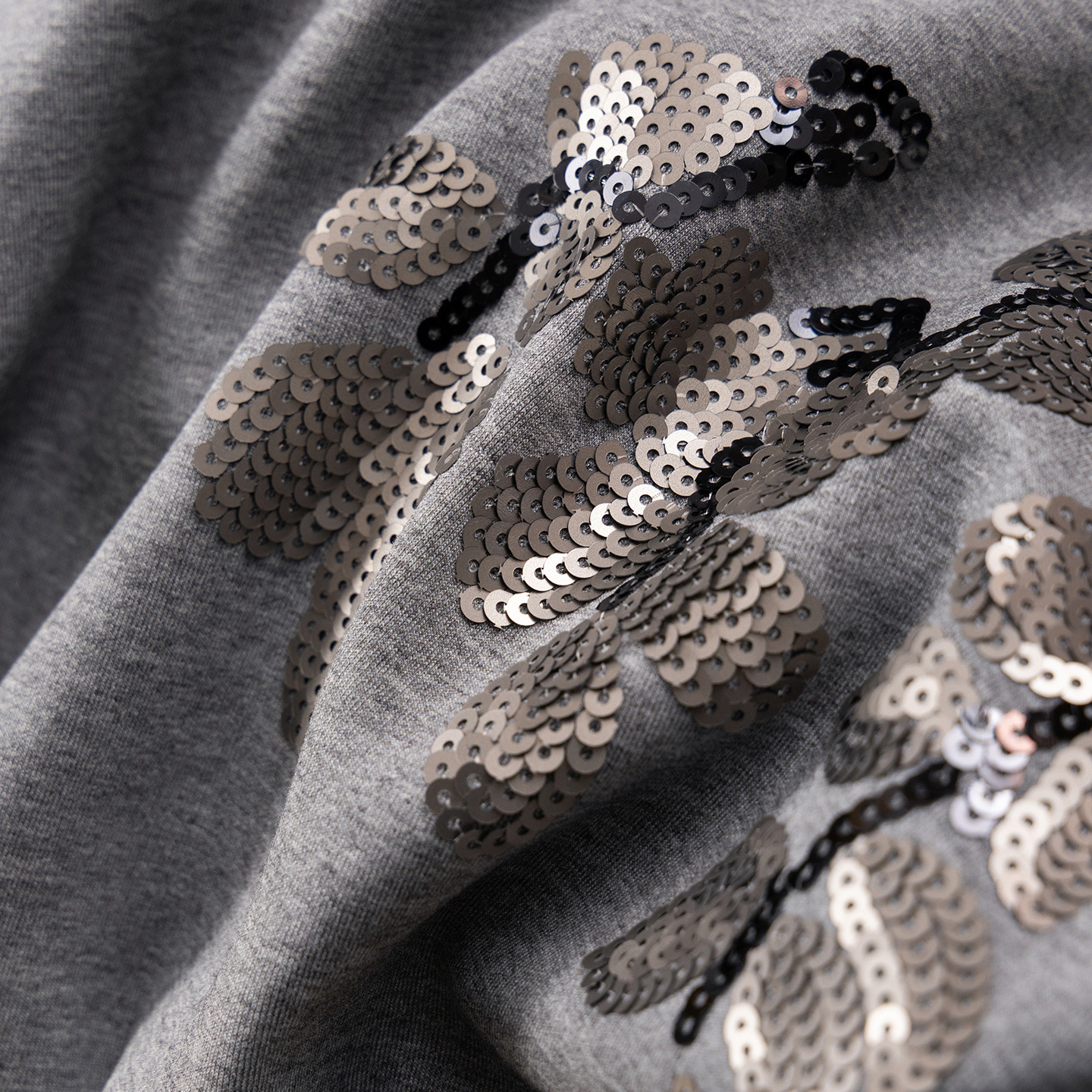 法柜设计师重工珠片刺绣圆领卫衣