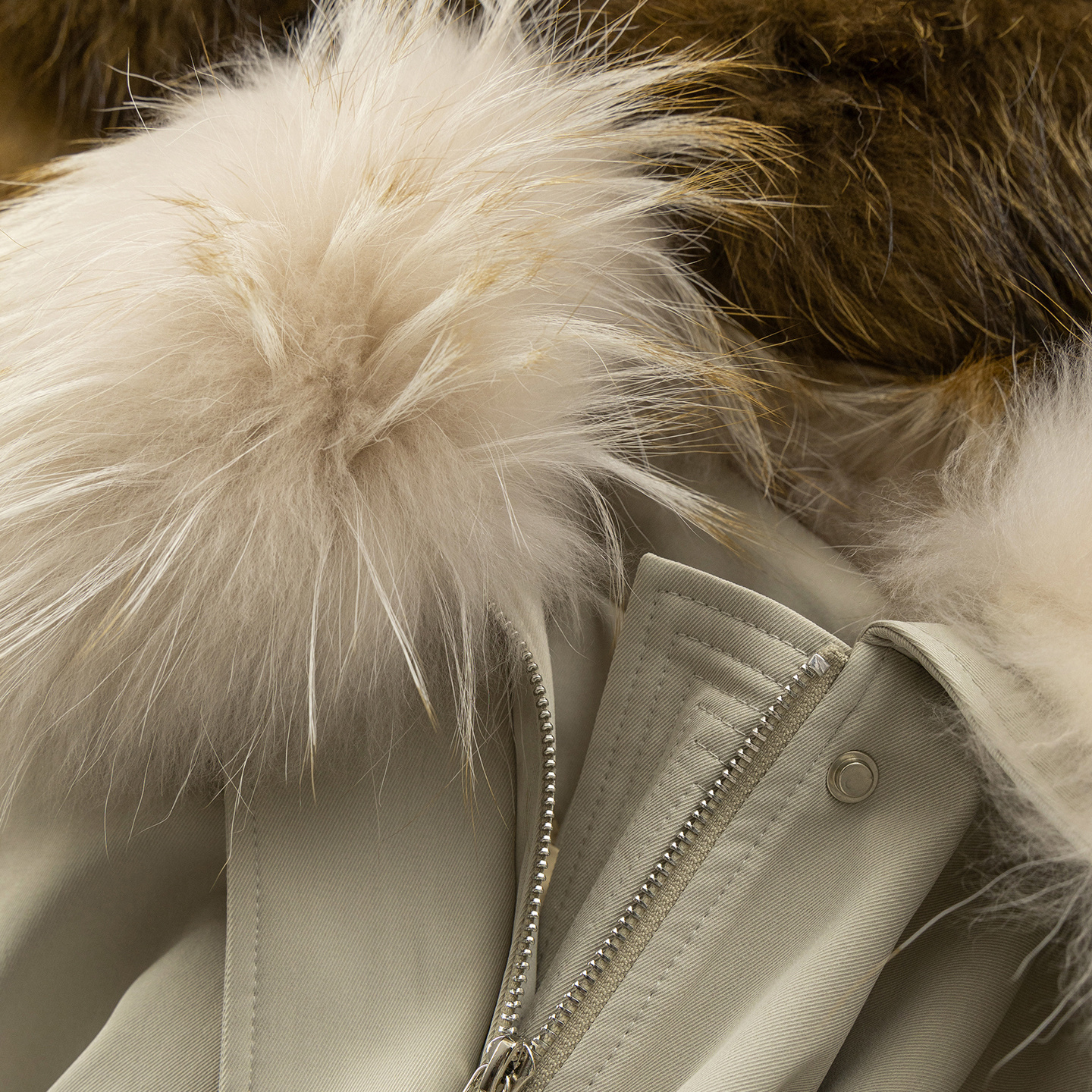 法G重磅貉子毛90绒派克羽绒服