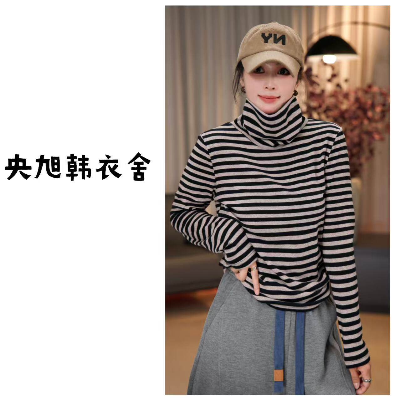 央旭韩衣舍  半高领条纹上衣