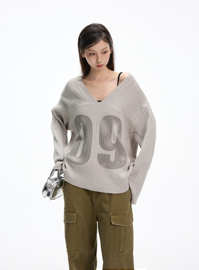 JUMPNEXT复古宽松设计感数字印花V领毛衣针织长袖球衣露肩上衣