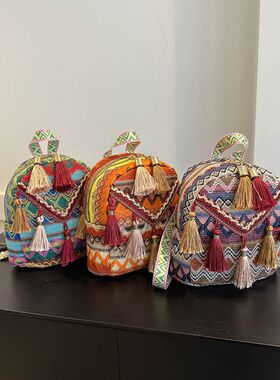 2025新款轻便女双肩包民族风流苏斜挎包包外出旅行时尚百搭小背包