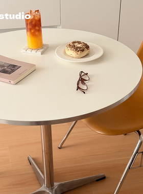 韩系中古风伊姆斯圆桌小户型奶油风咖啡厅银边餐桌现代简约办公桌