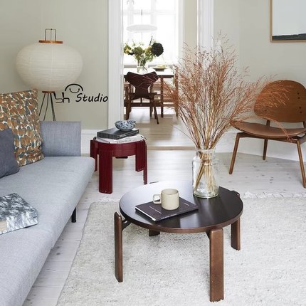 北欧中古小户型家用茶几现代简约实木圆形茶桌高级感创意小圆桌