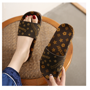 拖鞋女2022新款防滑室内家居浴室厚底时尚秋冬外穿网红韩版凉拖鞋