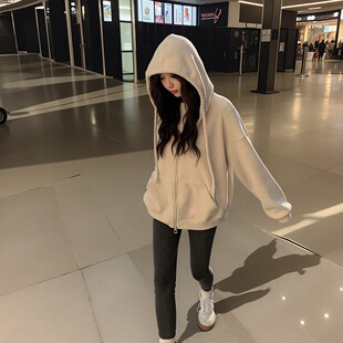 sporty 绒感廓形连帽外套设计感宽松百搭卫衣女 轻奢 2025秋冬新款