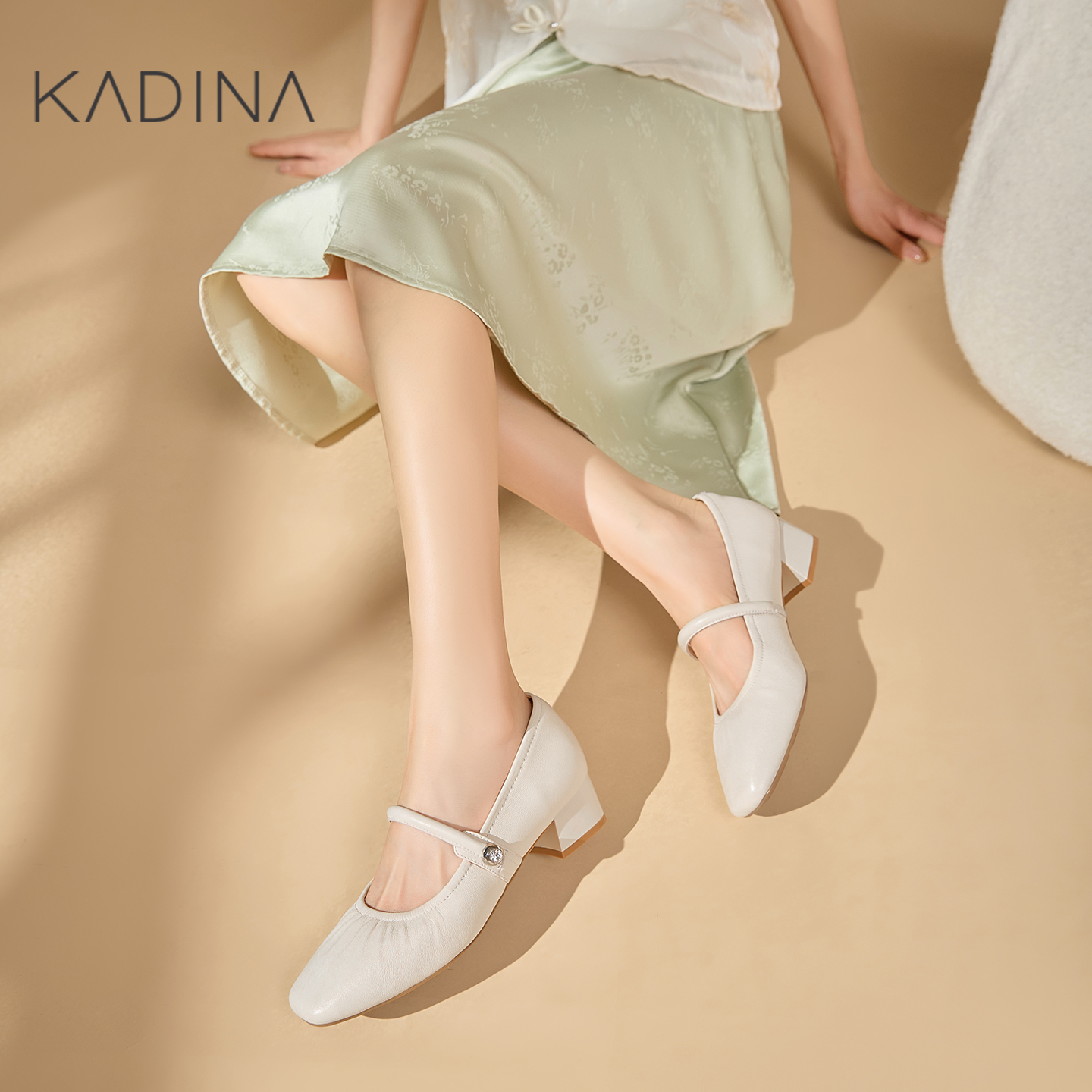 卡迪娜真皮玛丽珍女鞋2025秋新款绝美不累脚小单鞋配裙子KL257502