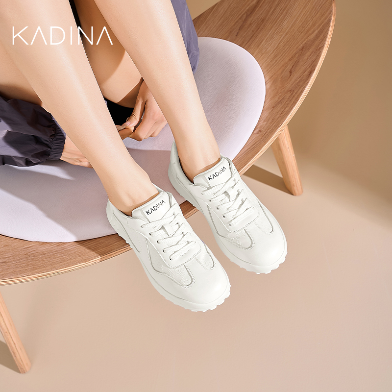 卡迪娜休闲平底圆头花纹休闲鞋