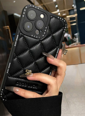 软皮小香风iPhone15手机壳苹果14promax高档皮质潮牌iPhone13适用于12镜头防摔小羊皮14plus新11轻奢套高级感