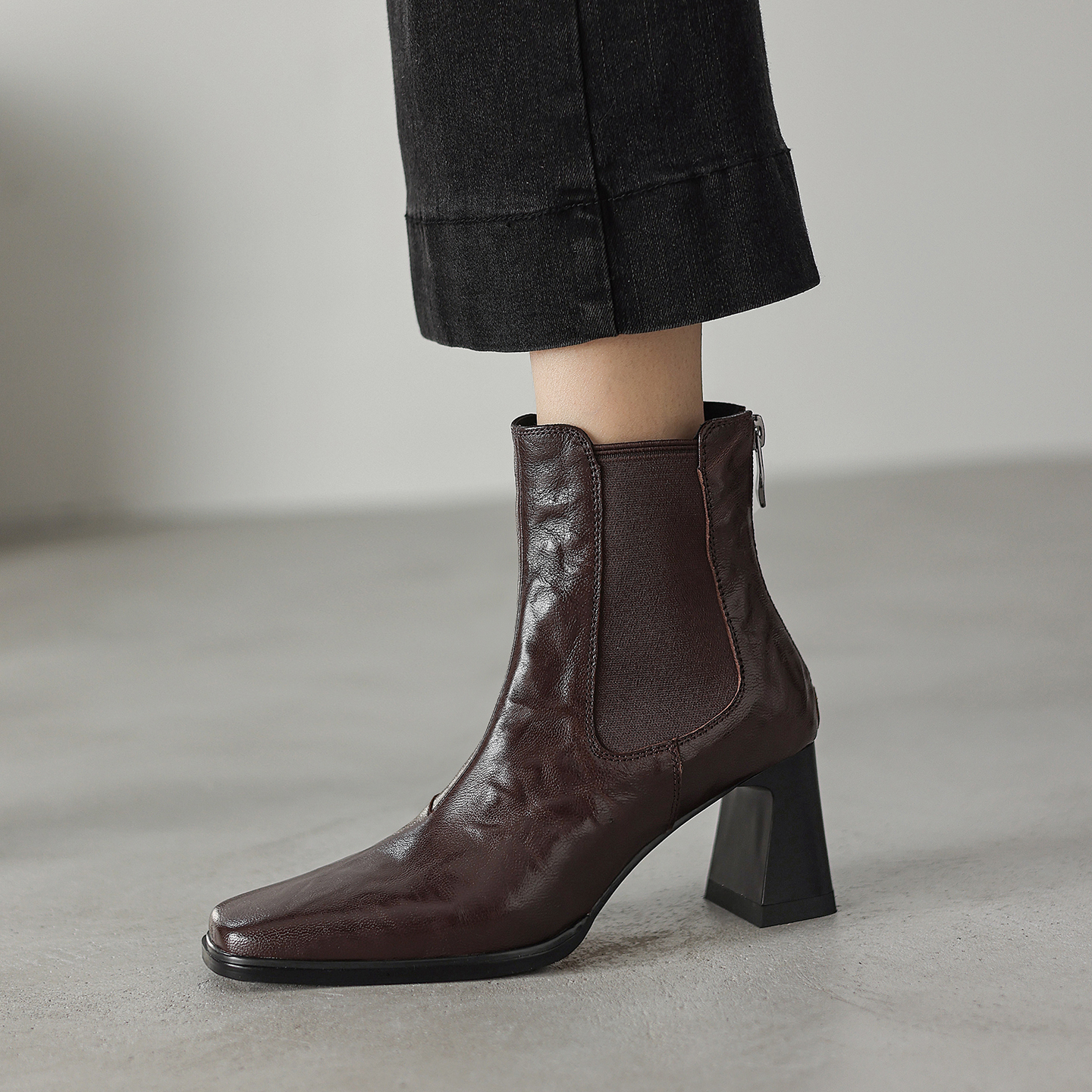 短靴女秋冬后拉链方头切尔西靴