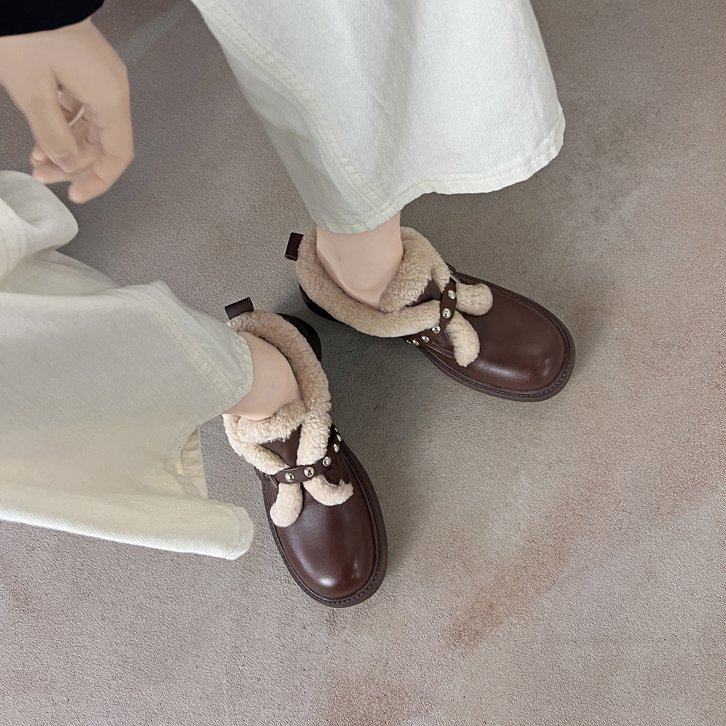 单鞋女冬季皮带扣复古深口雪地鞋