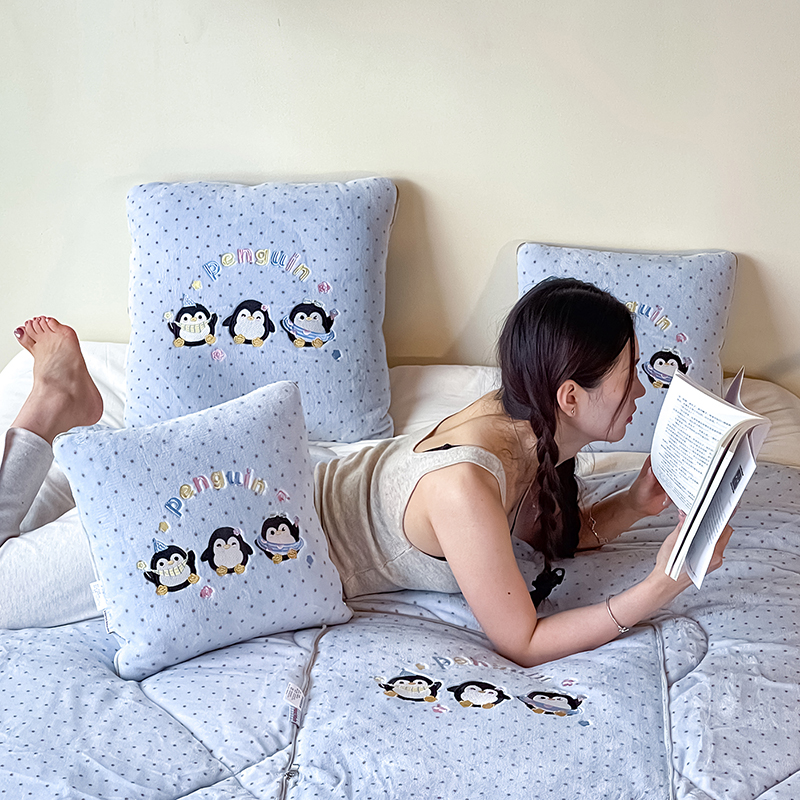 加厚折叠抱枕被子两用珊瑚绒毯子午睡办公室汽车枕头二合一保暖冬