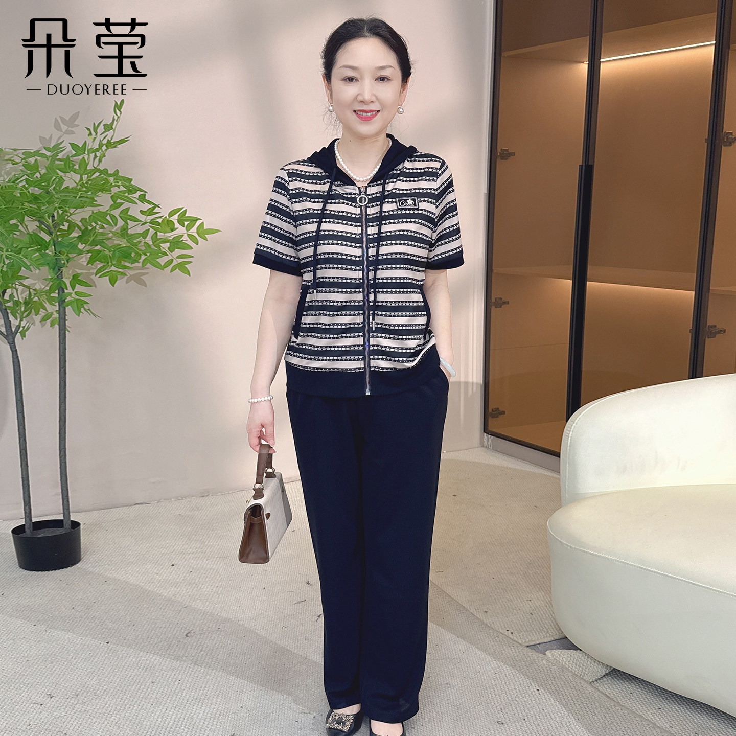 朵莹新款妈妈夏装运动服套装中年女装短袖上衣中老年宽松休闲衣服