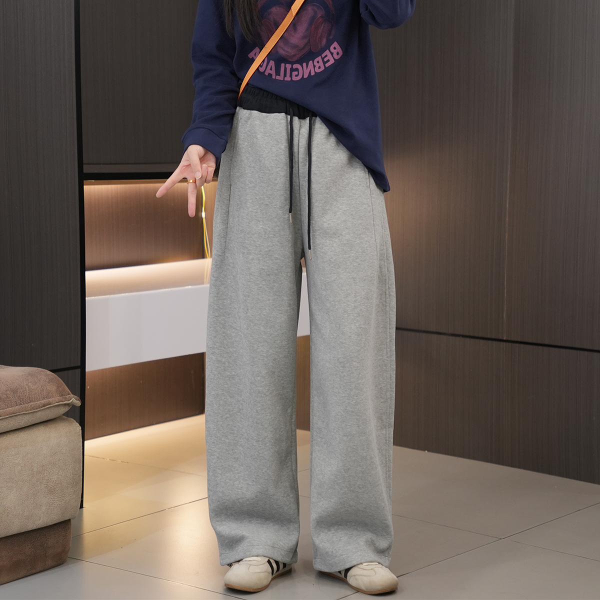 必入新款撞色高腰显瘦休闲弯刀裤