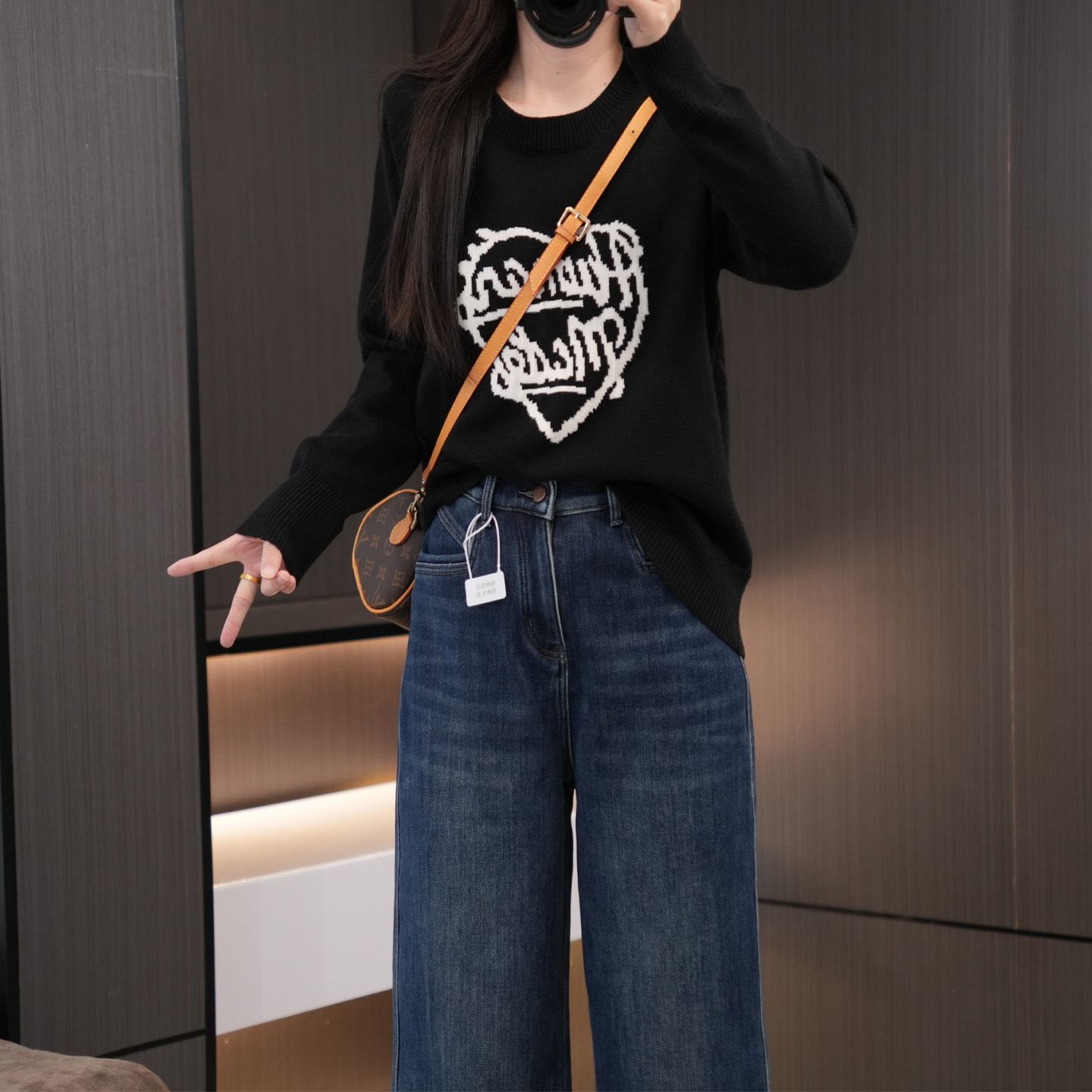 胖妹妹必入时尚爱心字母针织毛衣