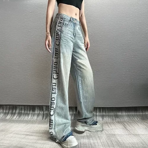 侧边字母高腰显瘦直筒牛仔阔腿裤