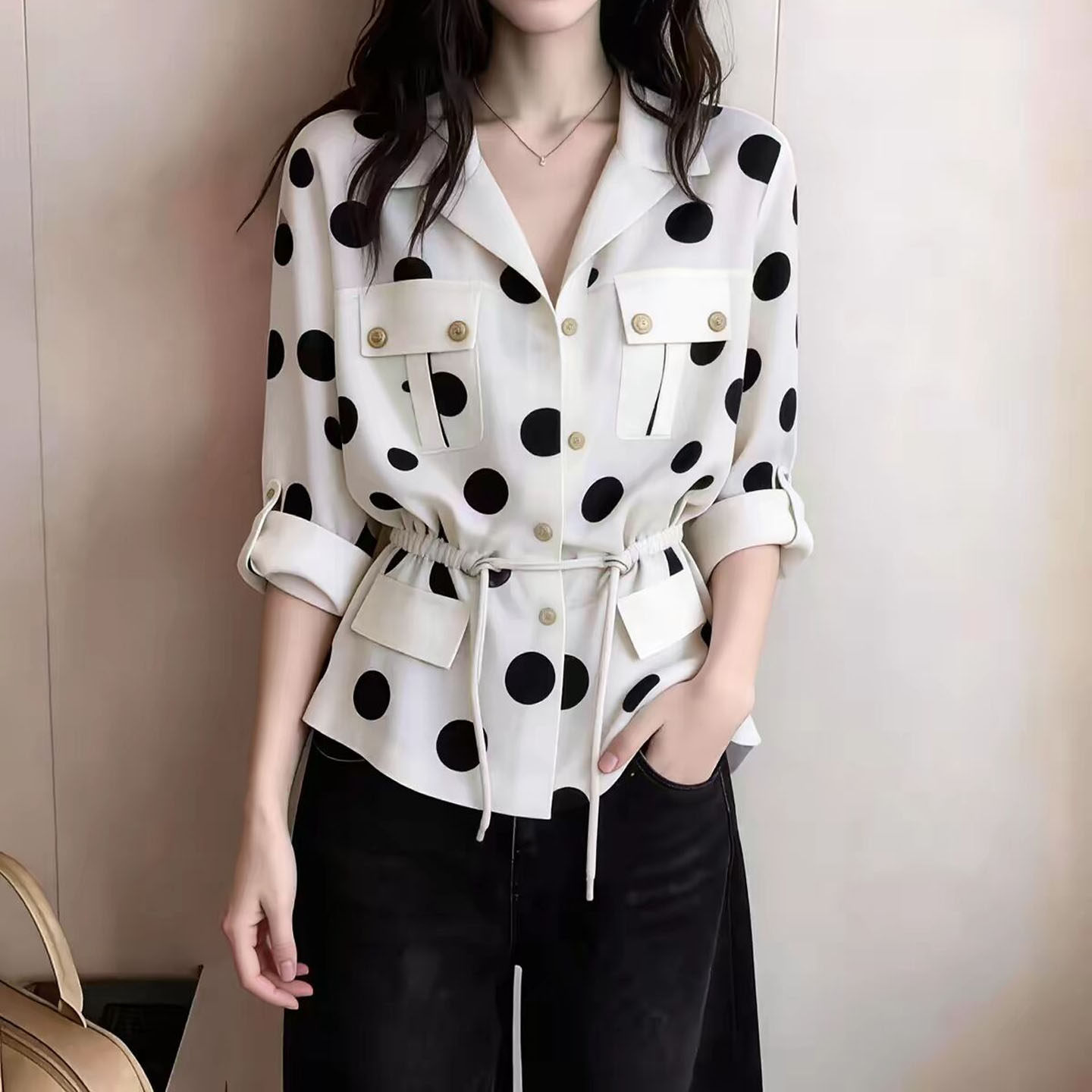 法式白色波点上衣女2026年新款收腰气质时尚显瘦大码衬衫
