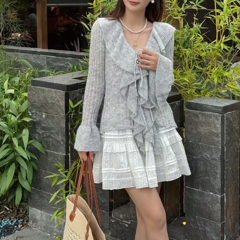 荷叶边喇叭袖针织开衫V领上衣