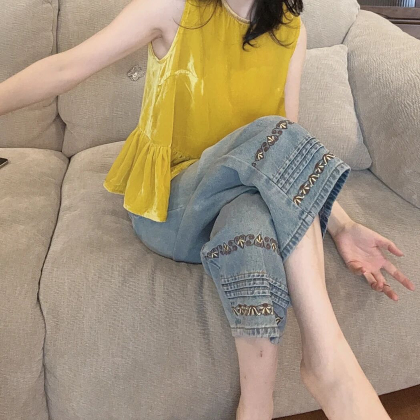 浅蓝色高腰七分阔腿牛仔裤女夏季民族风刺绣宽松显瘦休闲直筒中裤