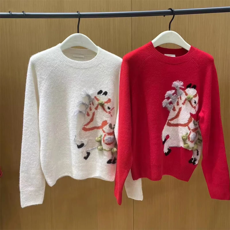 2026春季新款马年新年大红色小马提花毛球装饰圆领毛衣针织衫女