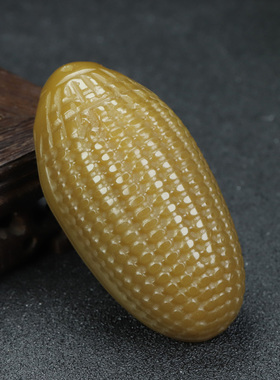天然和田玉糖玉玉米手把件新疆原石包谷穗把玩件糖料玉米手抓件