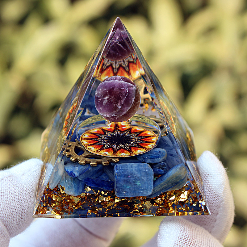 树脂滴胶装饰摆件水晶碎石金字塔