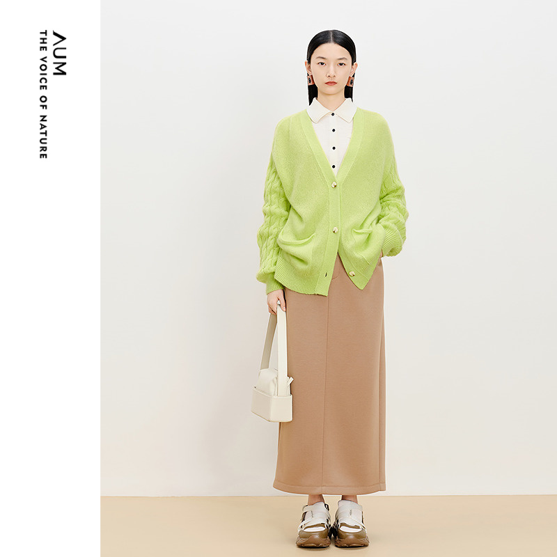 【商场同款】AUM噢姆冬季精纺马海毛宽松休闲V领长袖针织外套女款