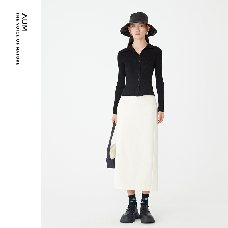 大地羊毛简约黑色AUM针织衫