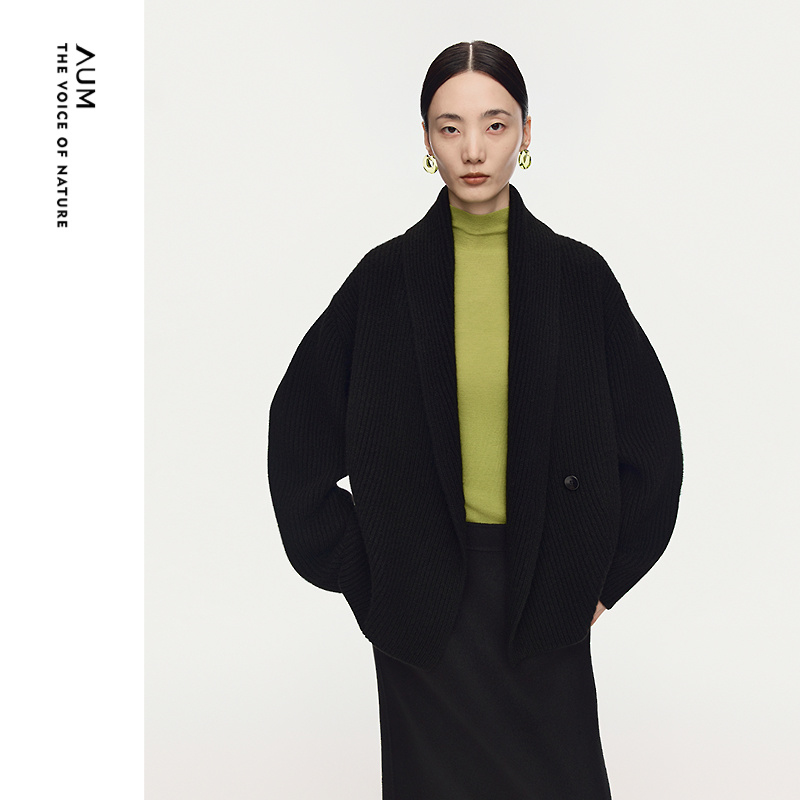 【商场同款】AUM噢姆2025年冬季新款牦牛绒大翻领黑色针织外套女