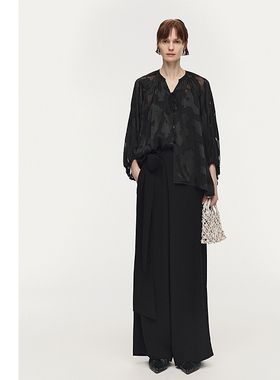 【天猫臻选】AUM噢姆2026年春季新款半透飘带提花宽松黑色上衣女