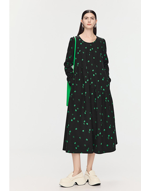 【可颂裙】AUM噢姆2025年冬季新款圆领印花撞色连衣裙休闲长裙女