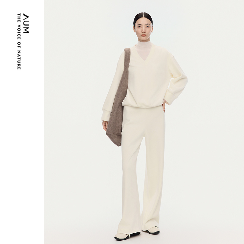 【大秀同款】AUM噢姆2025年冬季新款休闲垂感灯芯针织绒上衣长裤