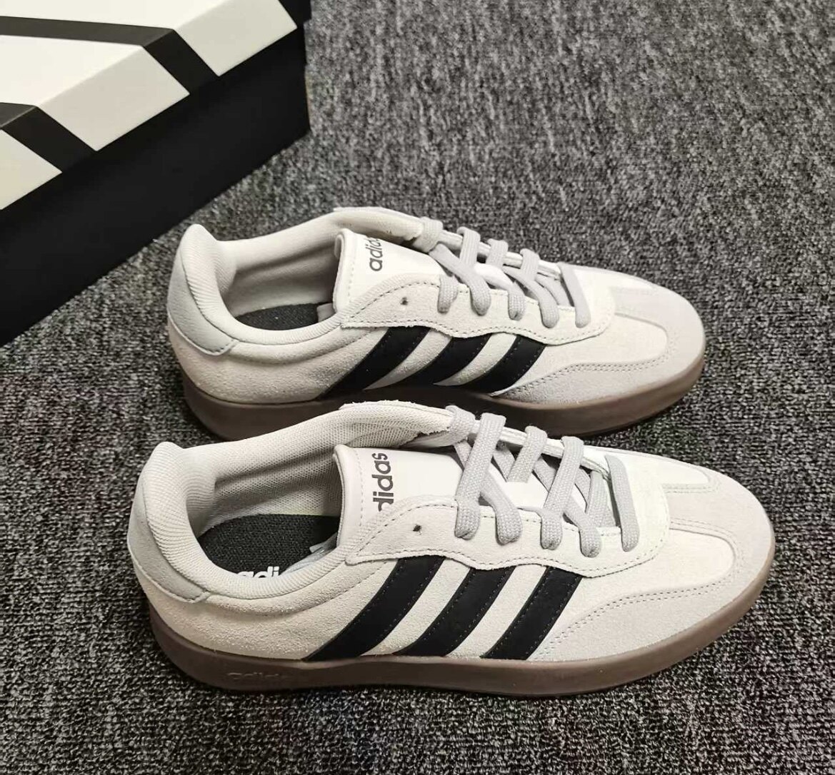 adidas BARREDA 时尚薄底T头鞋低帮德训鞋男女同款 灰色JQ4234图片